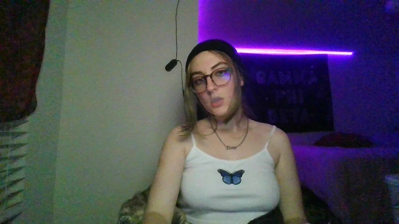 XXX Porn Photo of Nude prettykitttty 3