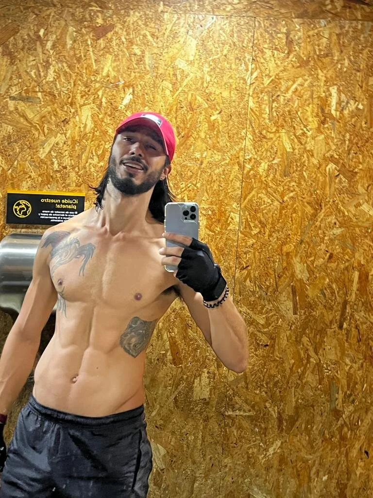 XXX Porn Photo of Nude DERRYMASTER 1