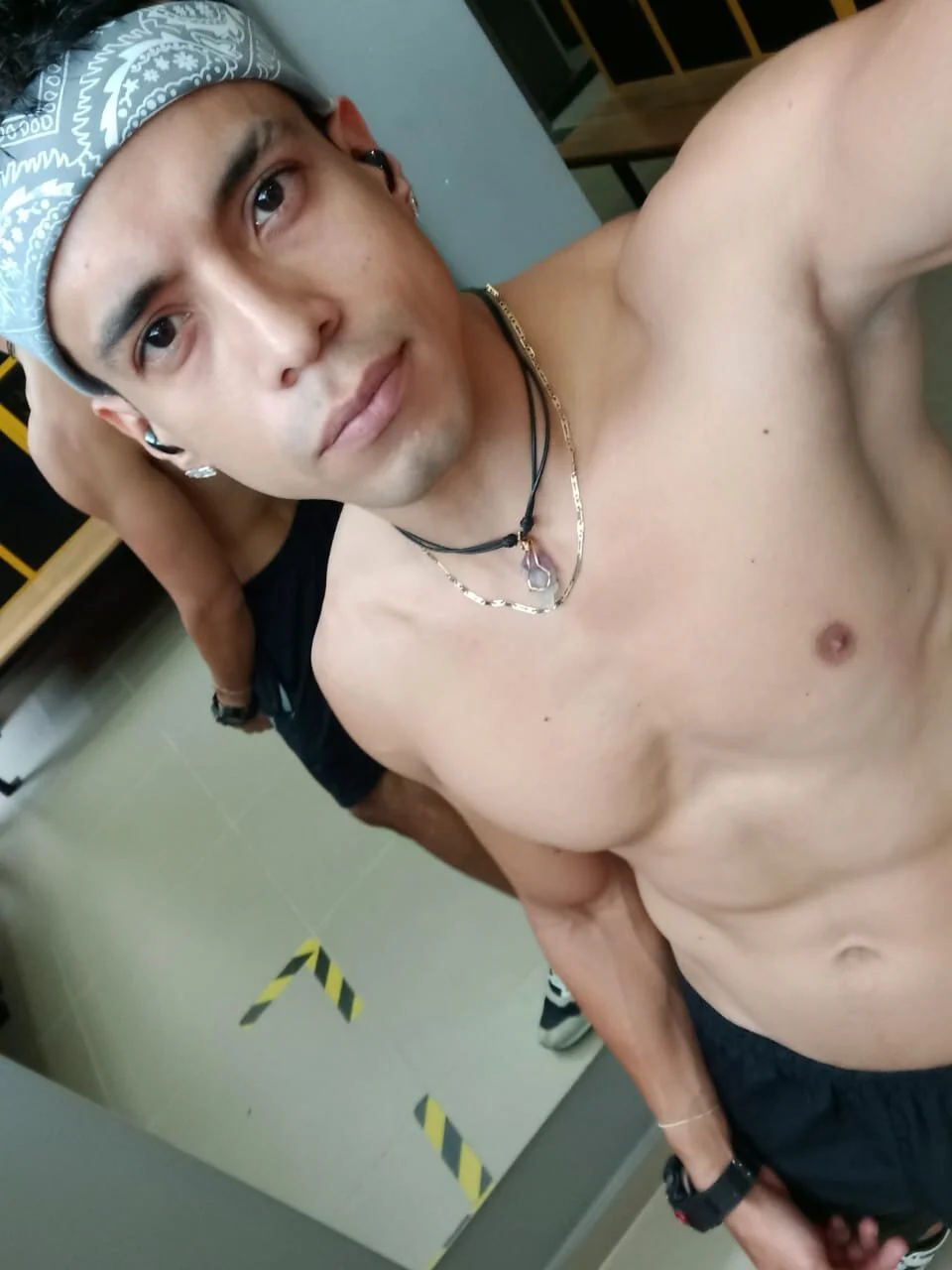 XXX Porn Photo of Nude Brunocuttie94 15