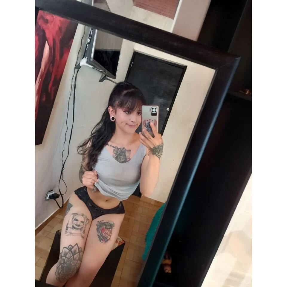 XXX Porn Photo of Nude emma_onassis_17 4