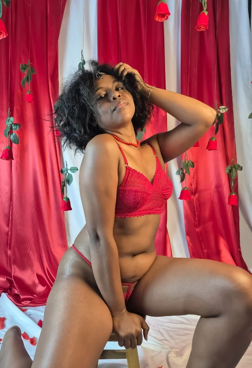 XXX Porn Photo of Nude samaraa_smith1 12