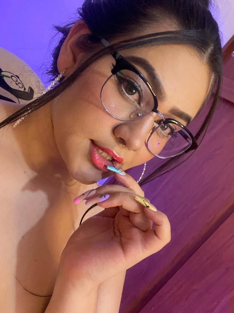 XXX Porn Photo of Nude Ari_Martin 11