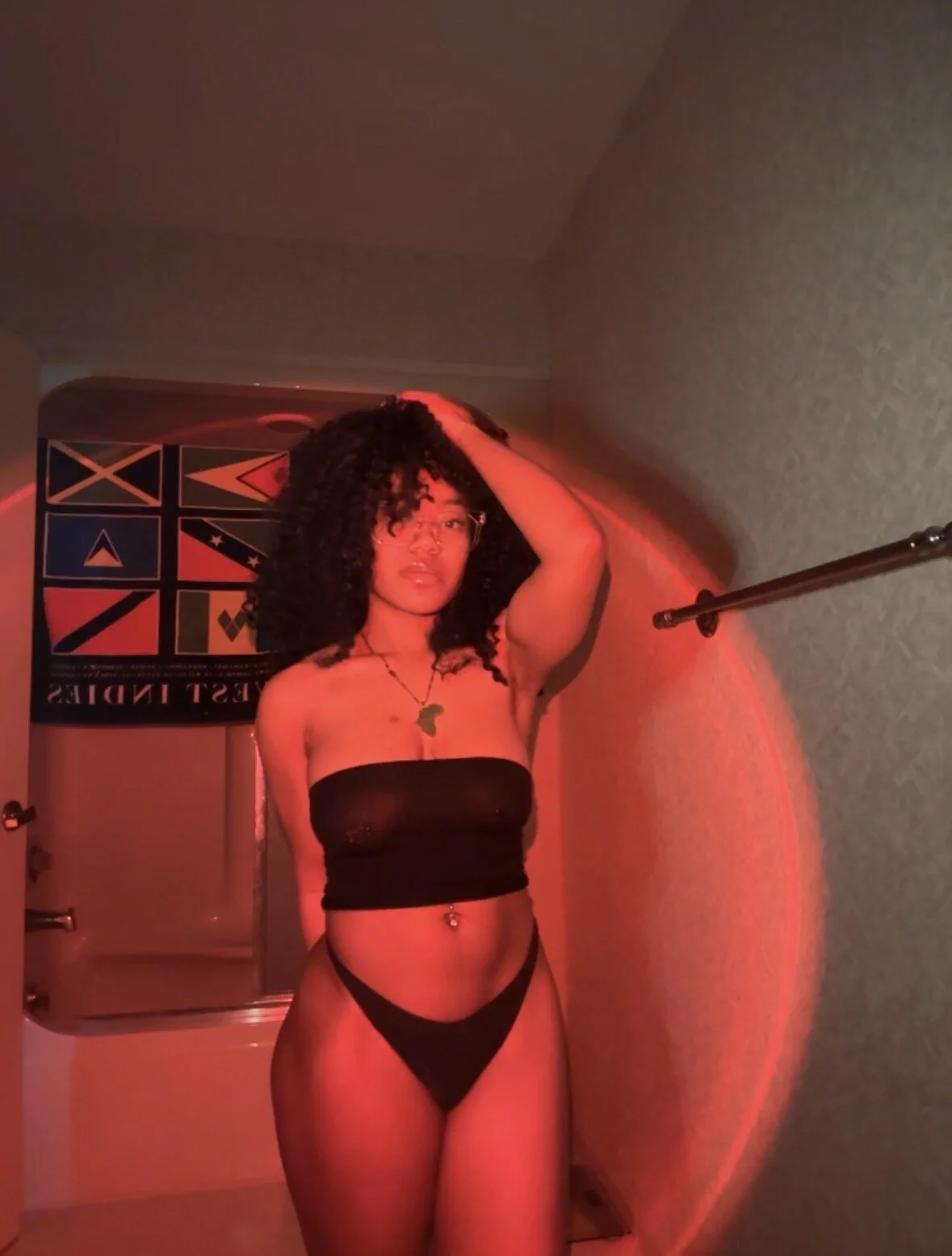 XXX Porn Photo of Nude lifeoftt_19xx 56