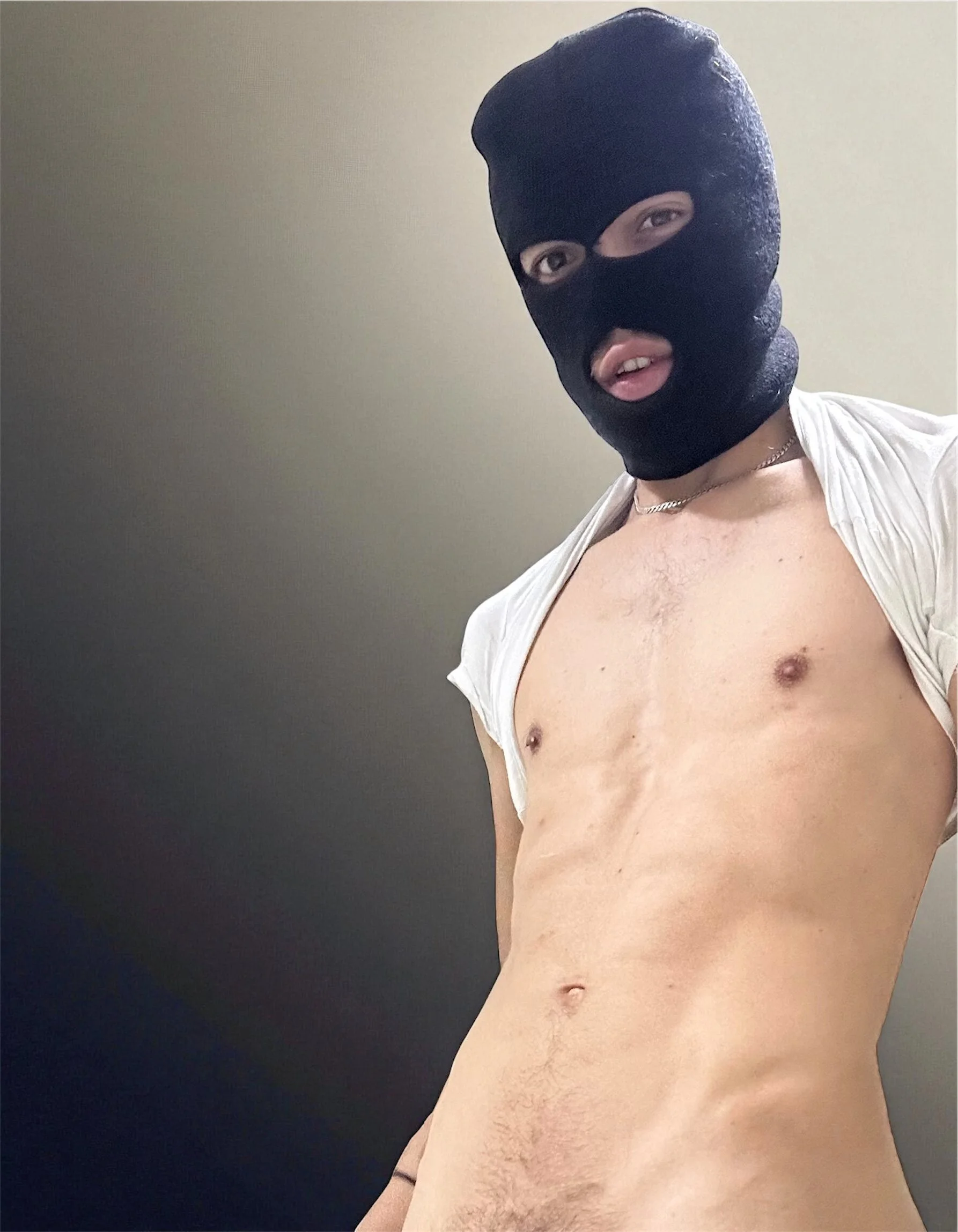 XXX Porn Photo of Nude findomhot 2
