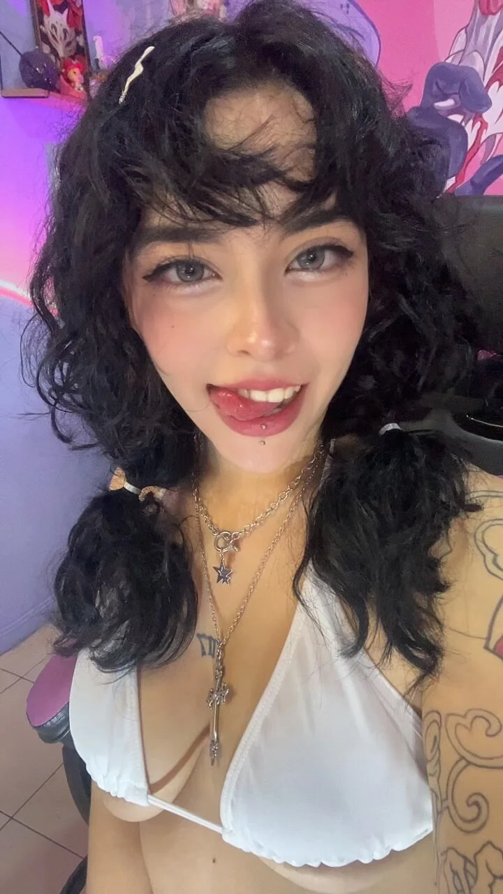 XXX Porn Photo of Nude NanaGameplays707 4