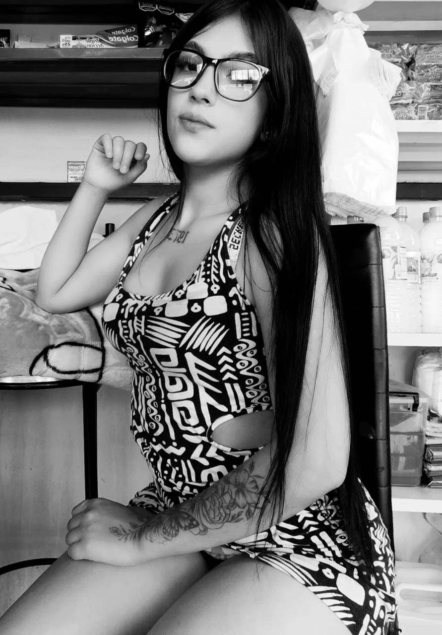 XXX Porn Photo of Nude eimyy_rouse 8