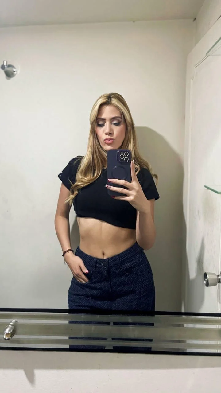 XXX Porn Photo of Nude Elianasuarezz 1