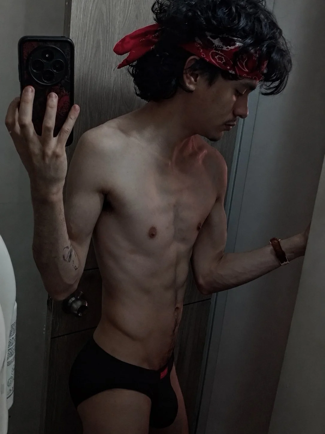XXX Porn Photo of Nude sc0rpius 1