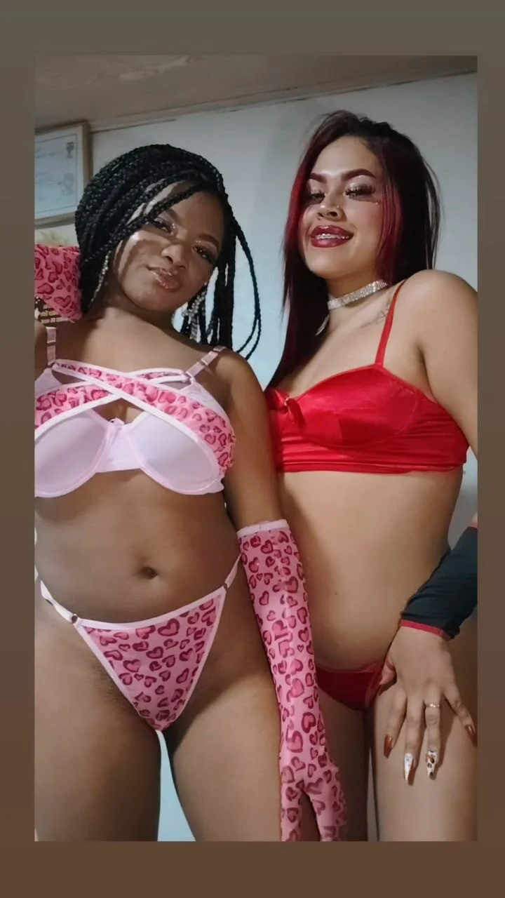 XXX Porn Photo of Nude scarletandroxanecs 5