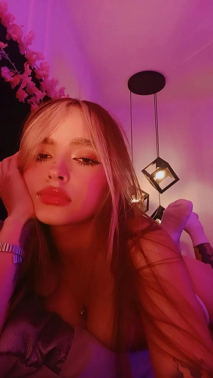 XXX Porn Photo of Nude isabellestorm 2