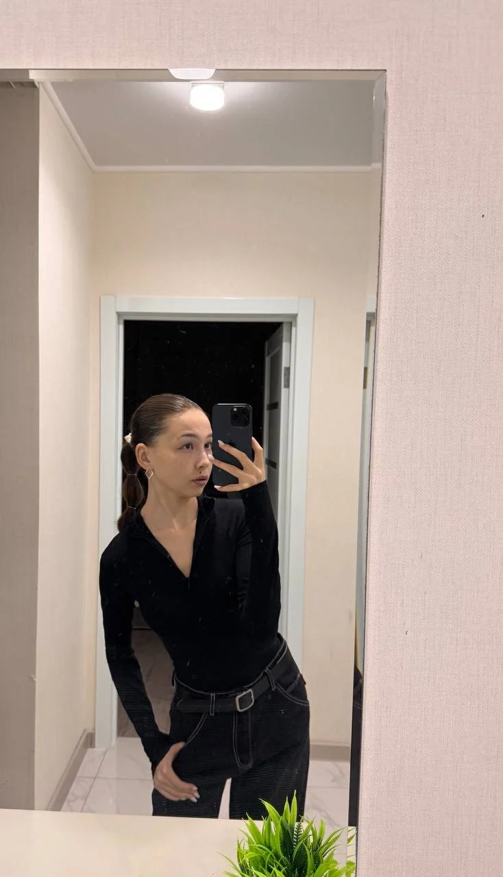 XXX Porn Photo of Nude luna_young 12