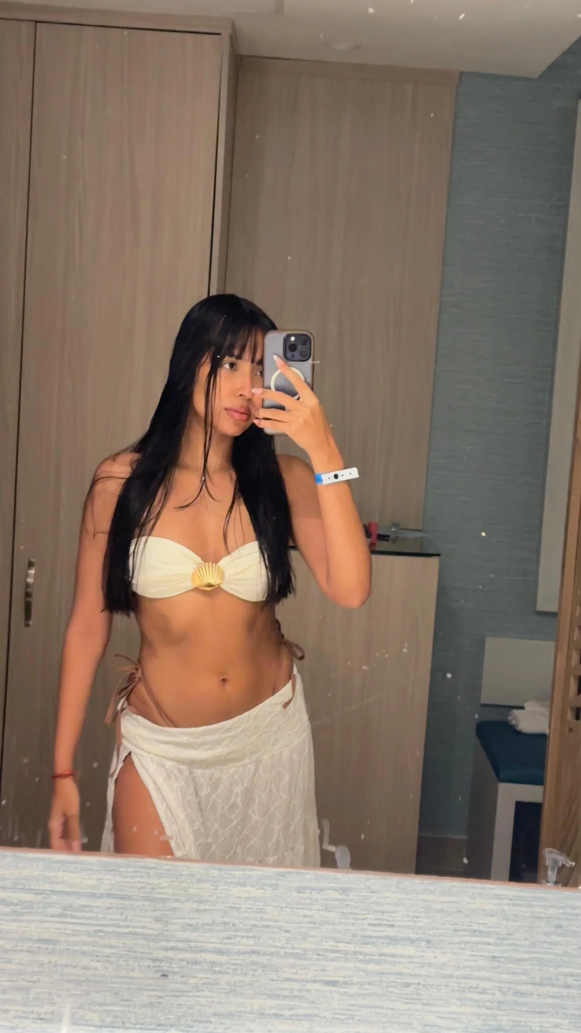 XXX Porn Photo of Nude aprilalen 65