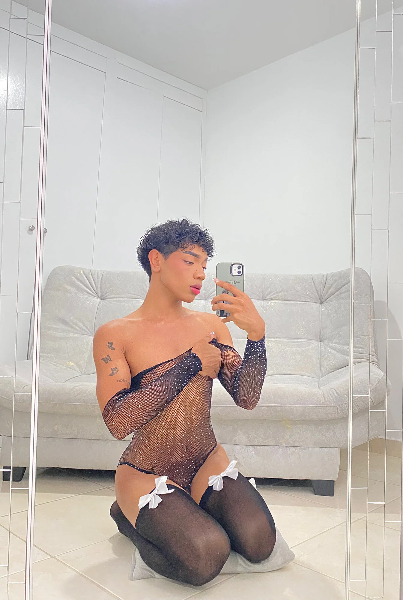 XXX Porn Photo of Nude onika_minnaj 4