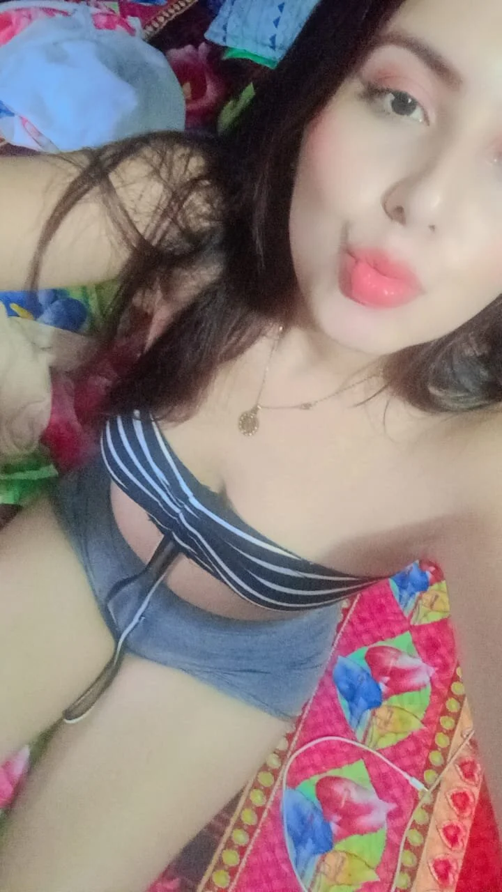 XXX Porn Photo of Nude Camiilaa_C 1