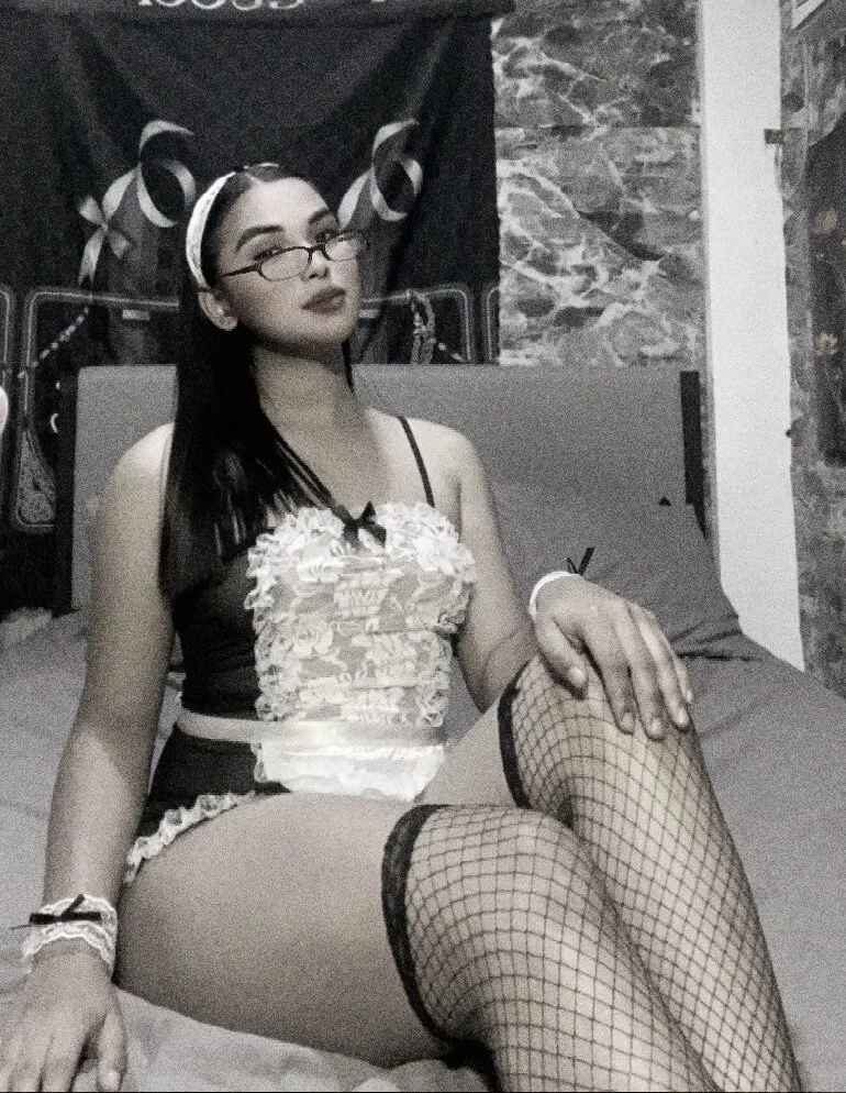 XXX Porn Photo of Nude Naughty_Scarlet 4