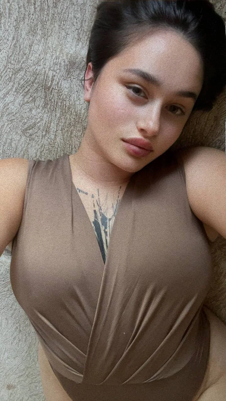 XXX Porn Photo of Nude bigestetic 4