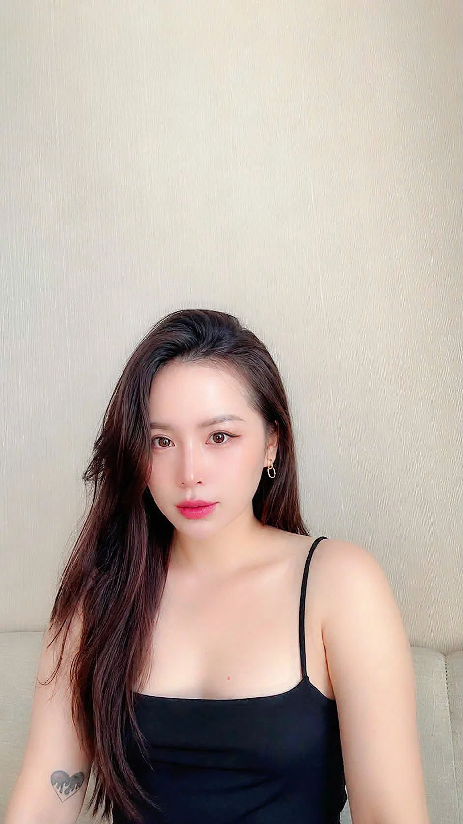 XXX Porn Photo of Nude Bina688 3
