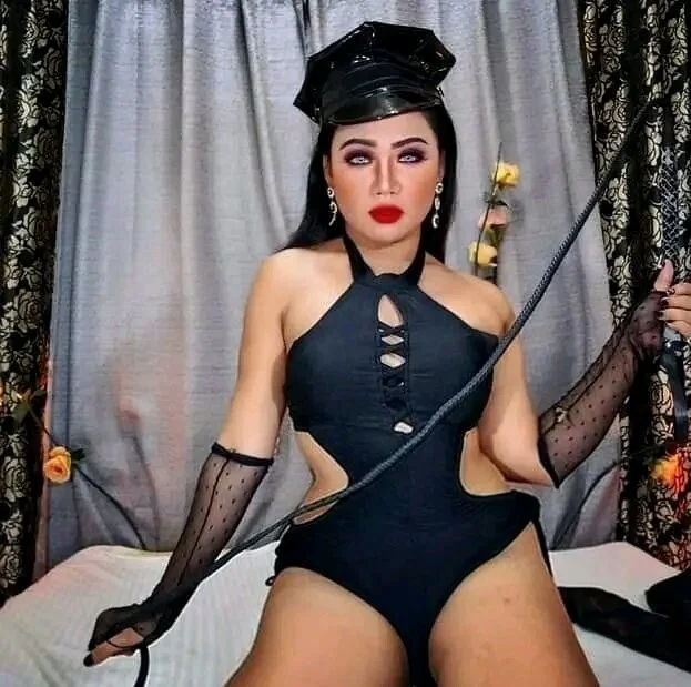 XXX Porn Photo of Nude YourNikkieXxx 2