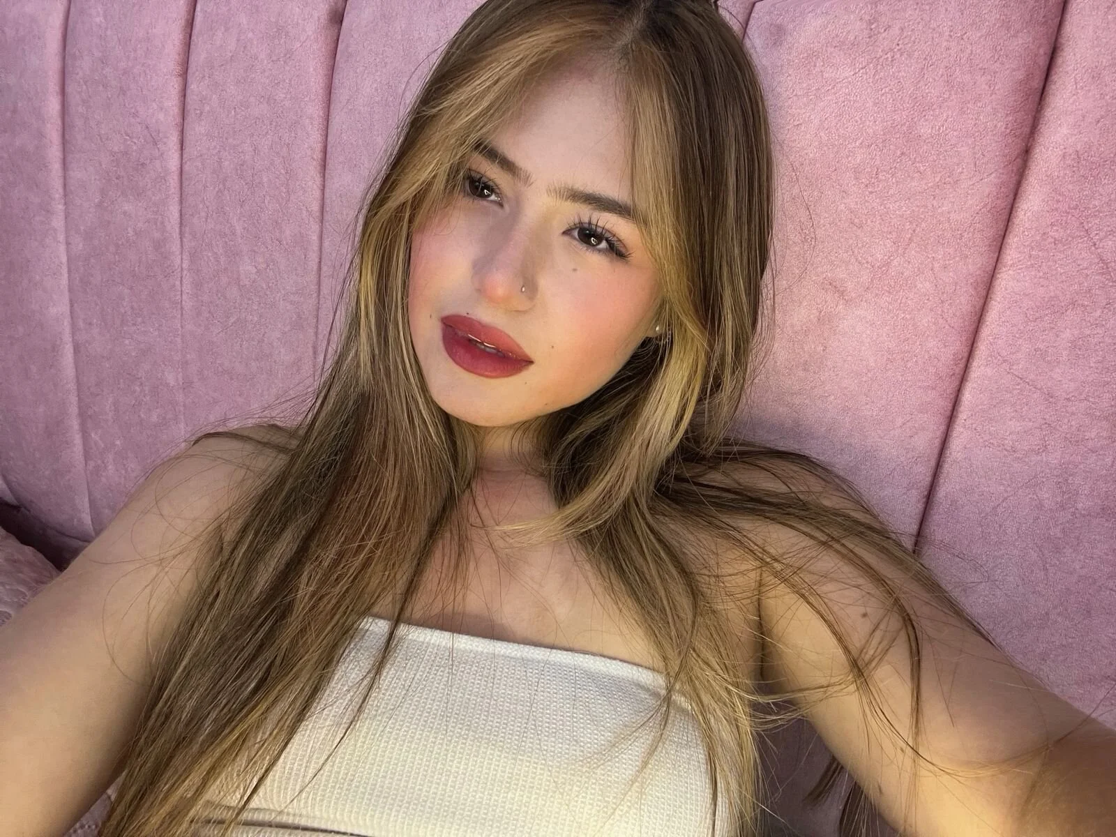 XXX Porn Photo of Nude SamanthaPeachss 9