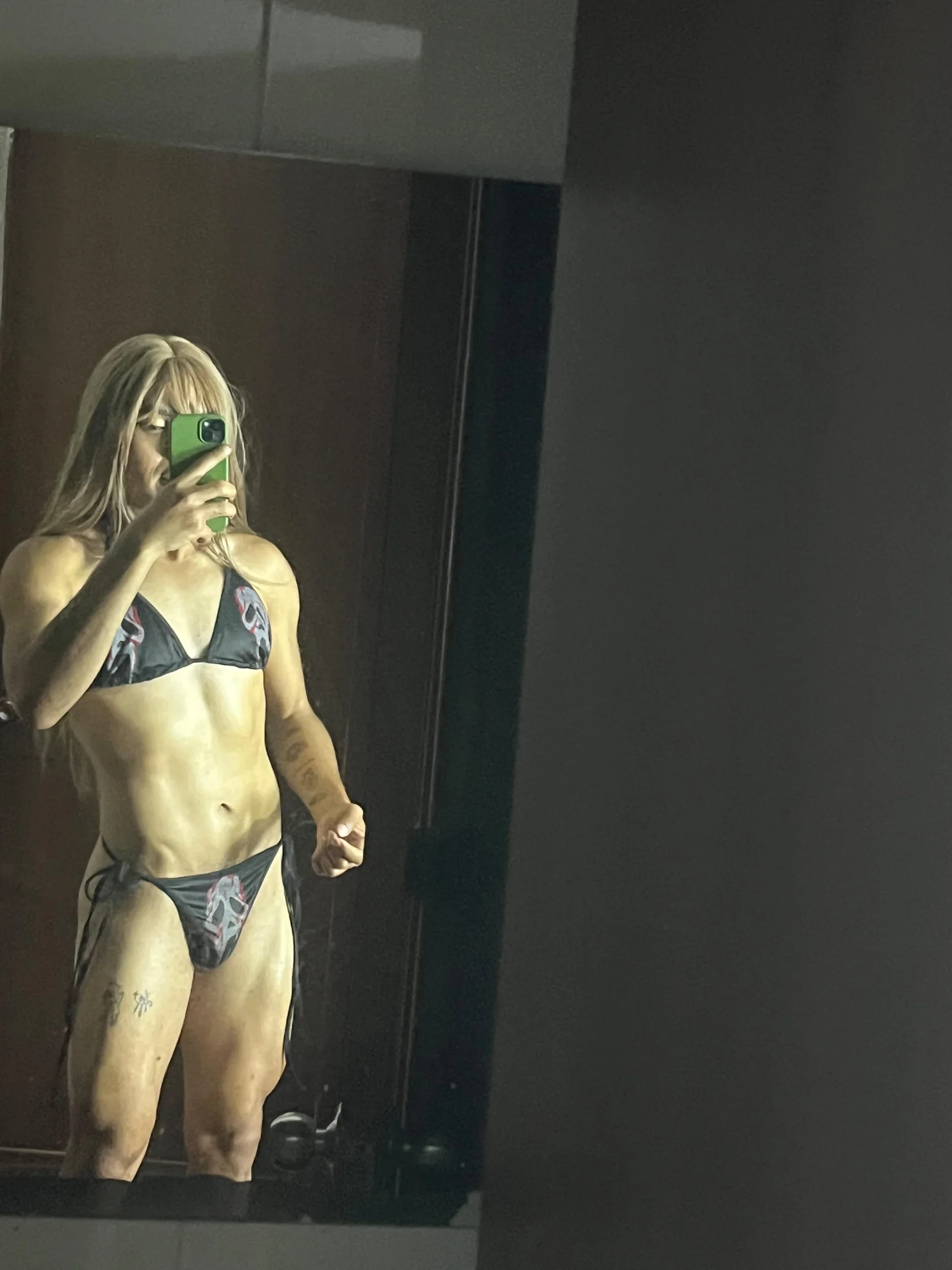 XXX Porn Photo of Nude strong_valery 2