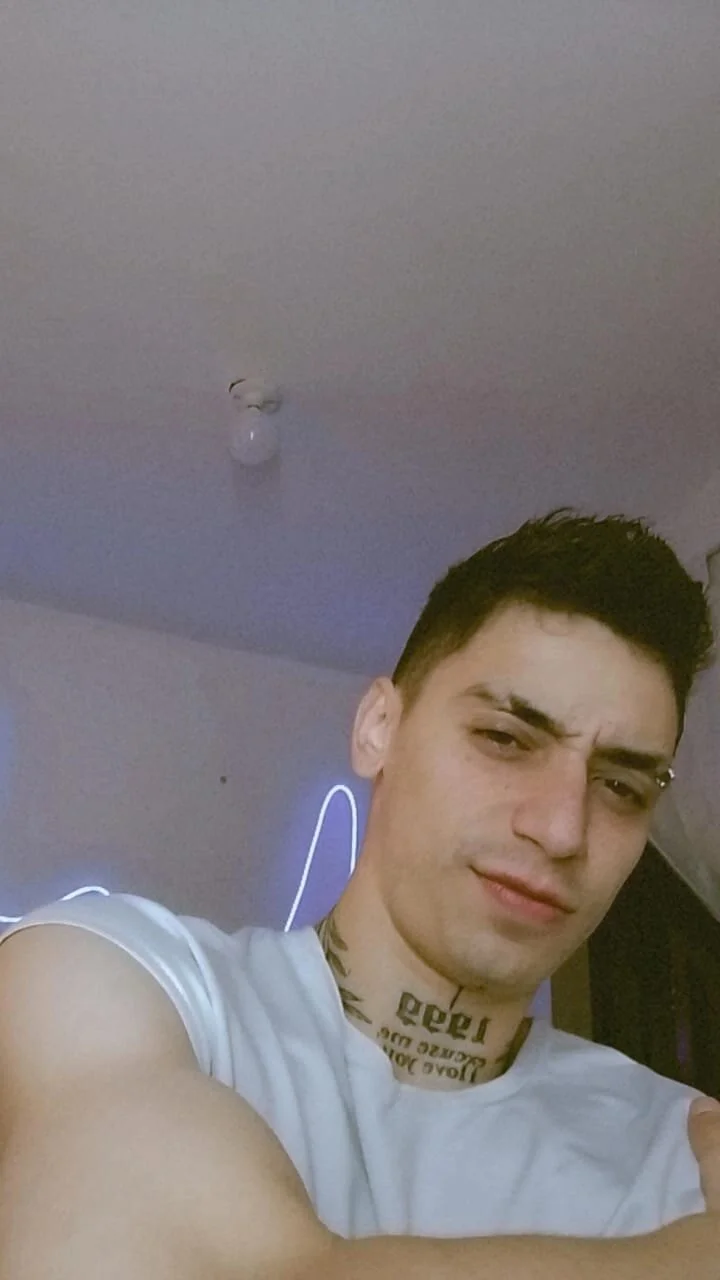 XXX Porn Photo of Nude alejo_greyx 21