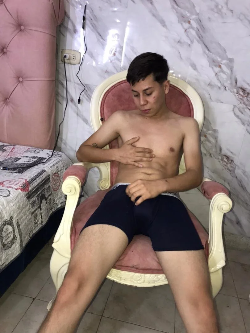 XXX Porn Photo of Nude santiago_xxxcol 2
