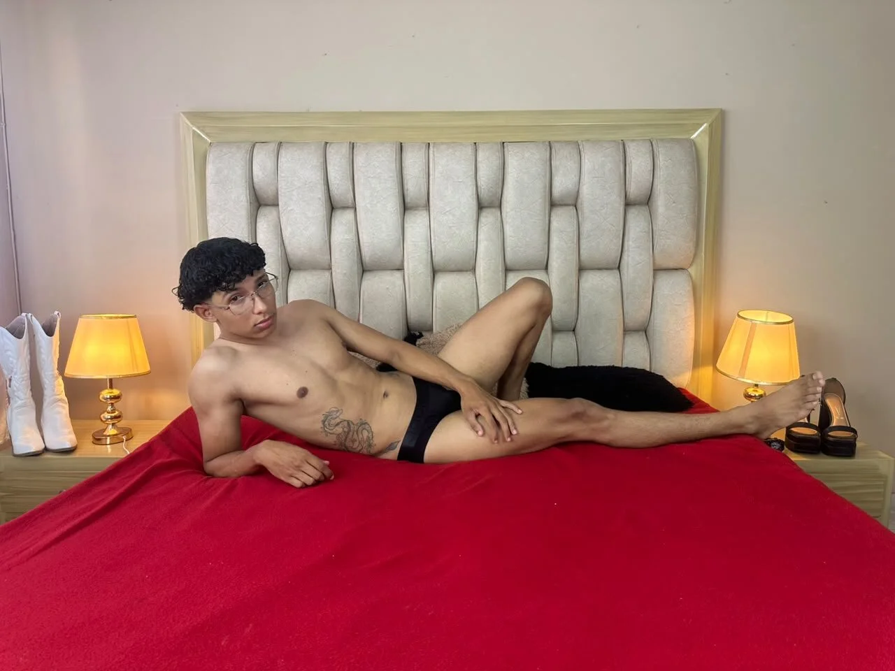 XXX Porn Photo of Nude ArnoldRoss_ 3