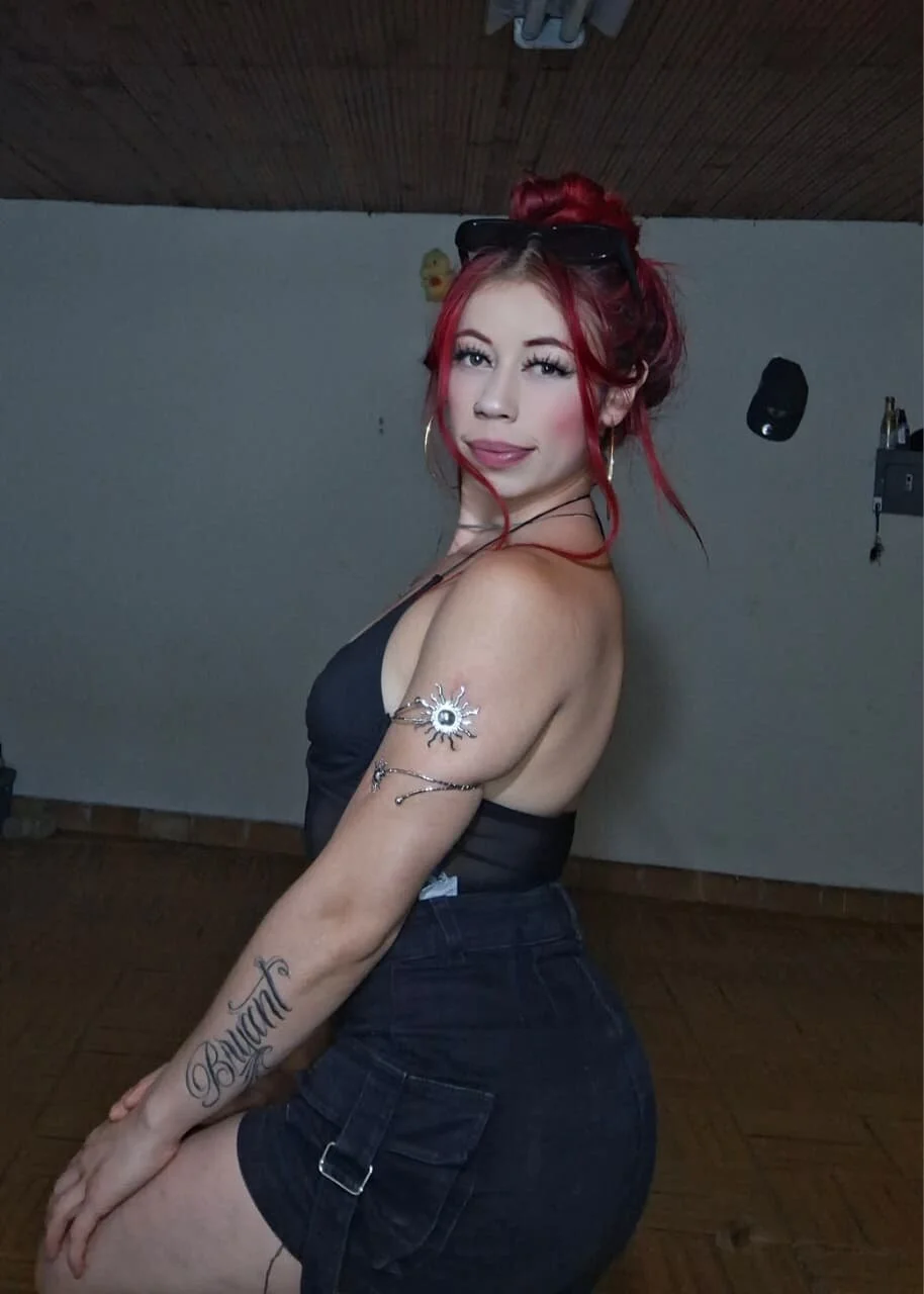 XXX Porn Photo of Nude Luna_Vellvet 2
