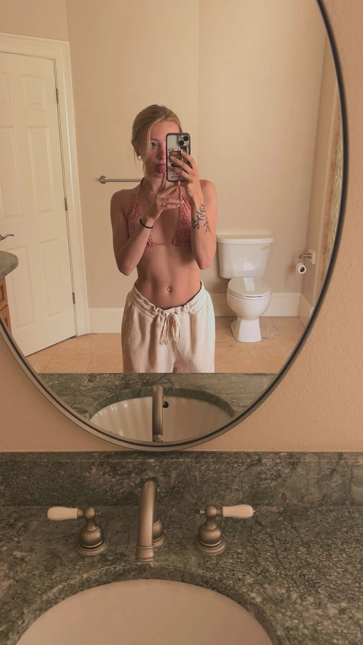 XXX Porn Photo of Nude Peachyshortcakez 3