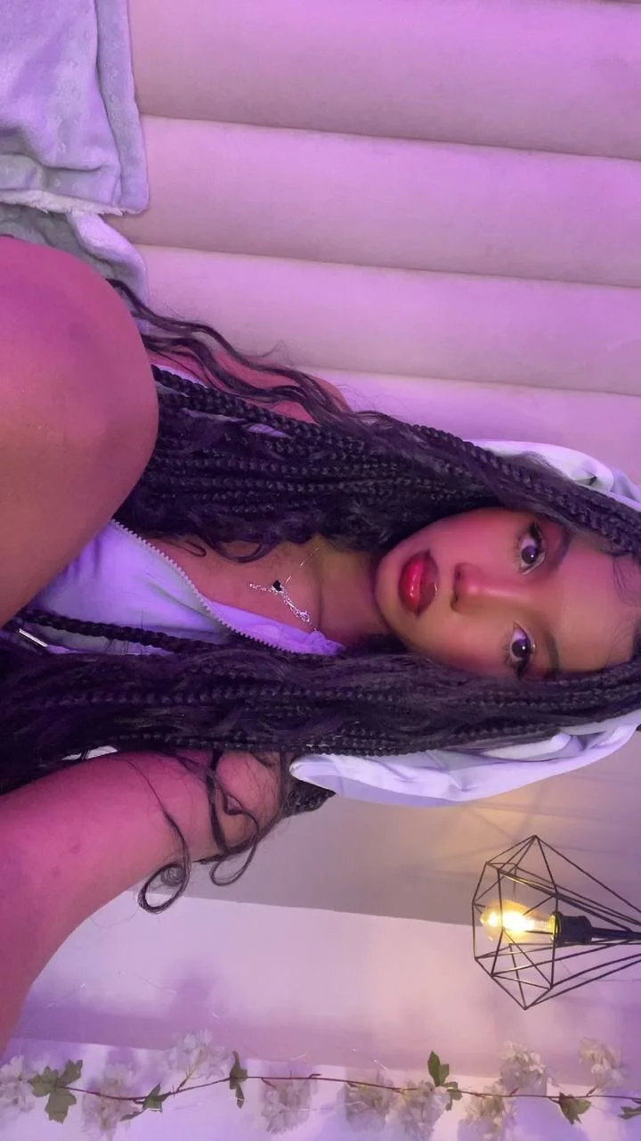 XXX Porn Photo of Nude Gigi_Strawberry 18