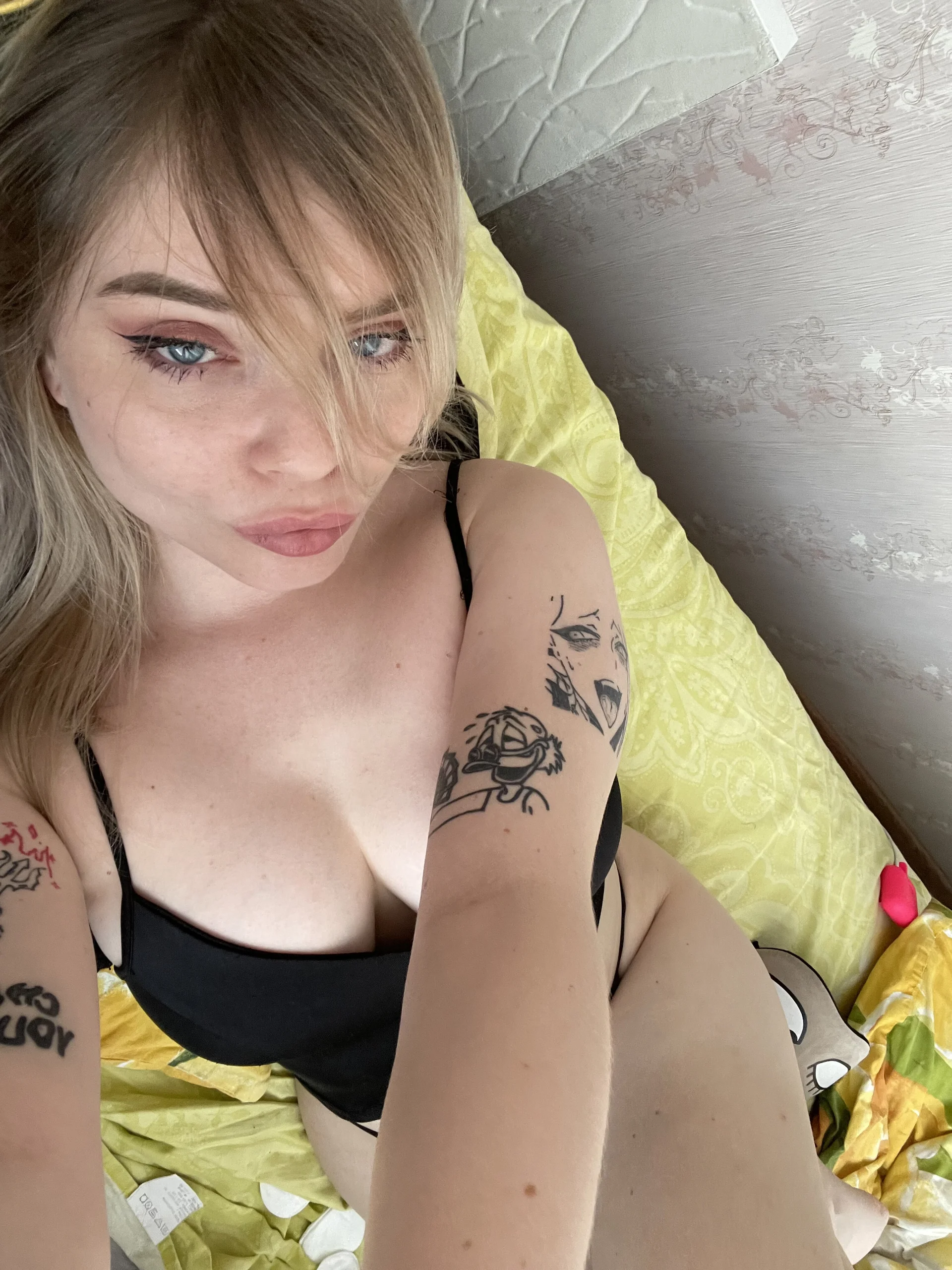 XXX Porn Photo of Nude dollfromvenus 2