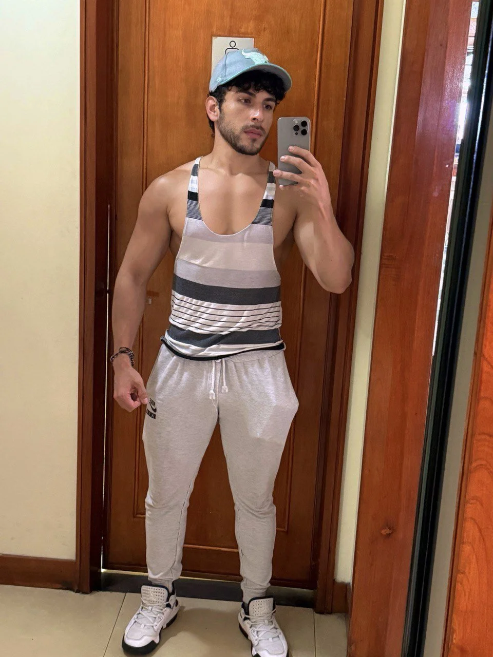 XXX Porn Photo of Nude bayronfit 31