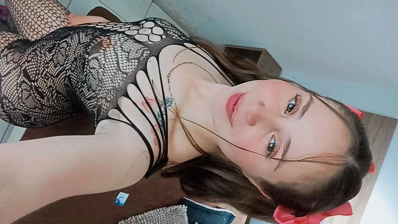 XXX Porn Photo of Nude Ariana18_b 5