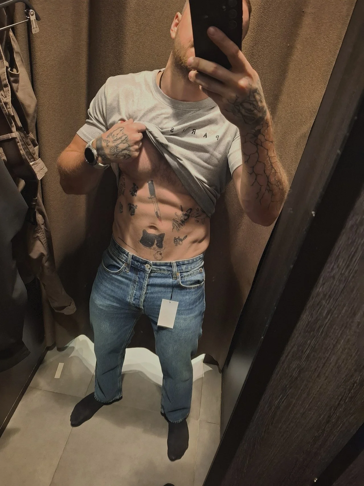 XXX Porn Photo of Nude hotbuffaloblll 2