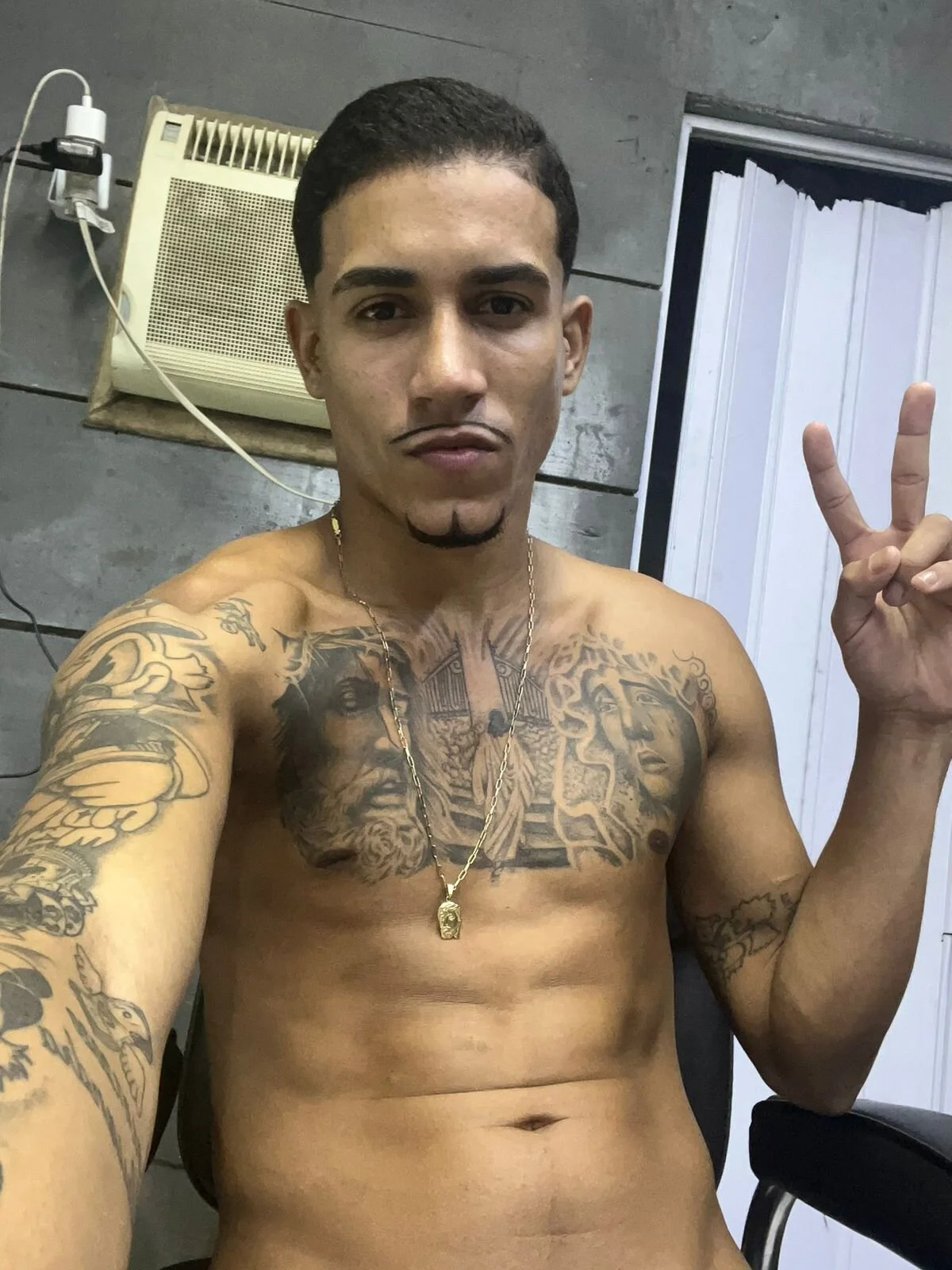 XXX Porn Photo of Nude gui_carioca7 1