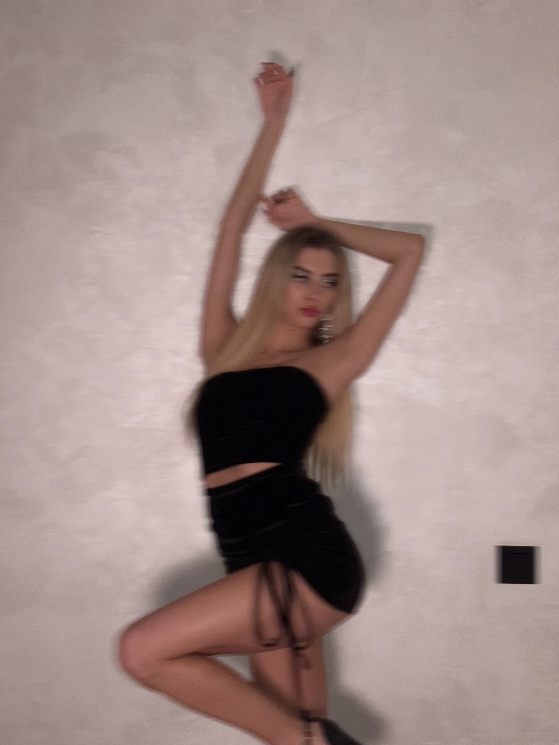 XXX Porn Photo of Nude brandice_sparkl 1