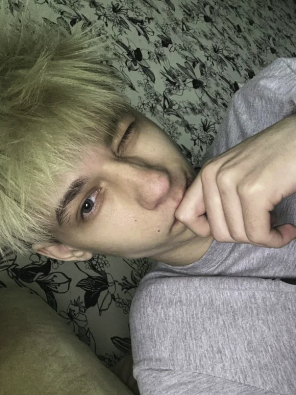 XXX Porn Photo of Nude cutie_boys1 9