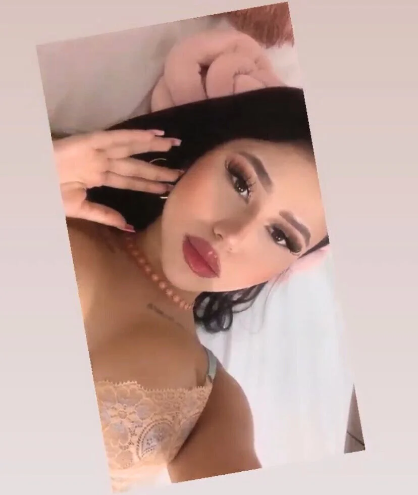 XXX Porn Photo of Nude Emily-Carter 21