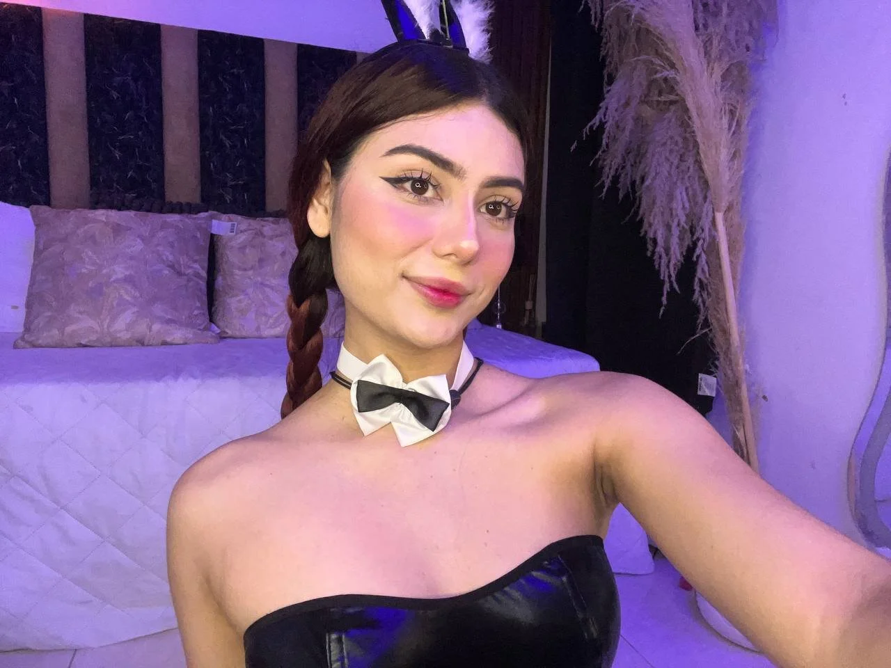 XXX Porn Photo of Nude Doll_kira_ 24