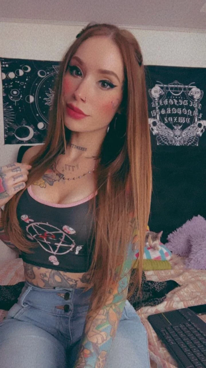 XXX Porn Photo of Nude Popteasegirlss 9