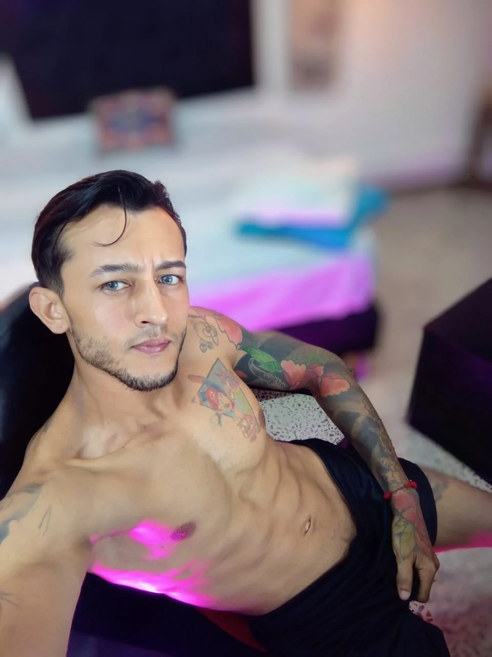 XXX Porn Photo of Nude jonas_conor 15
