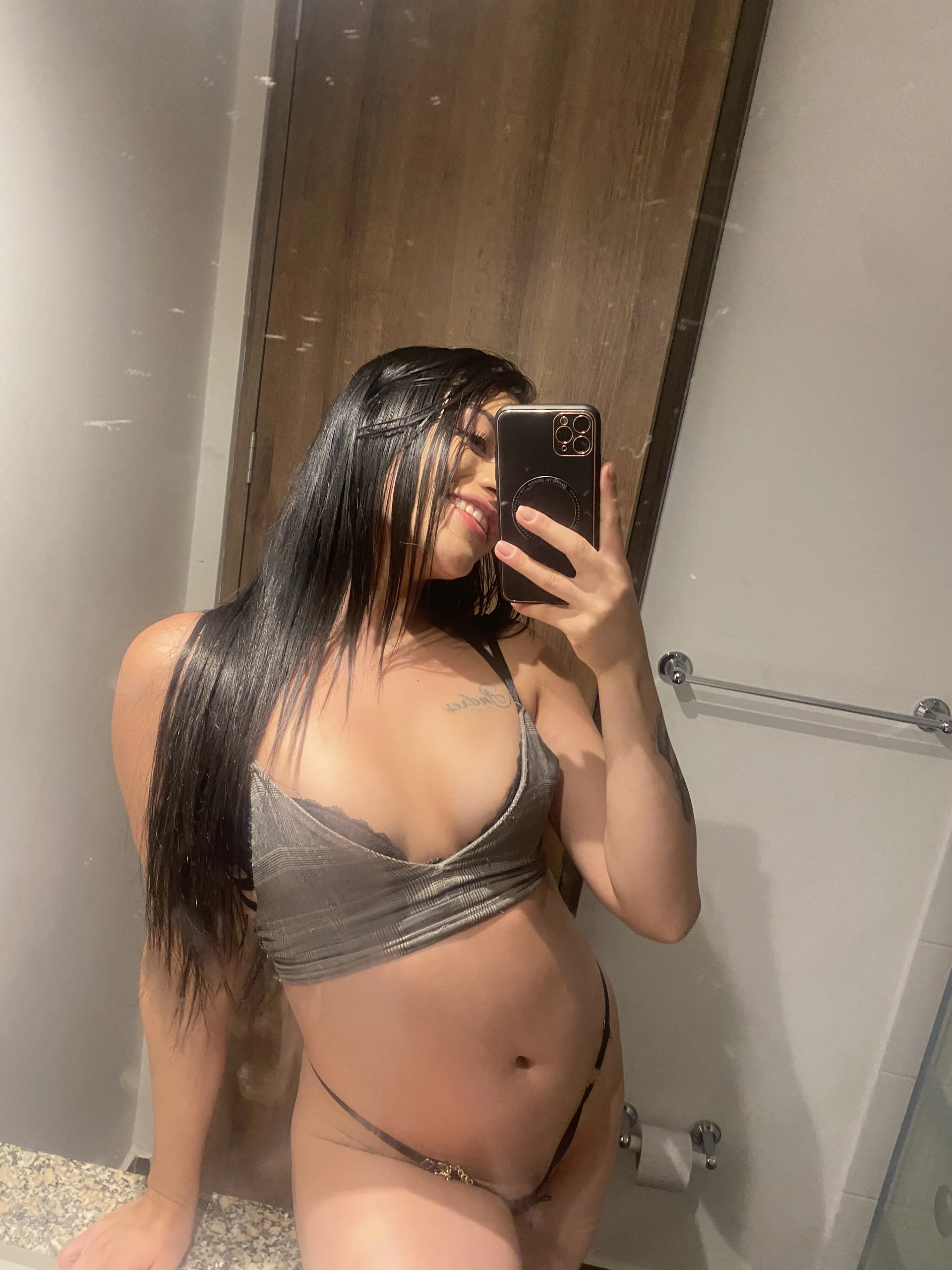 XXX Porn Photo of Nude Emmily_19 14