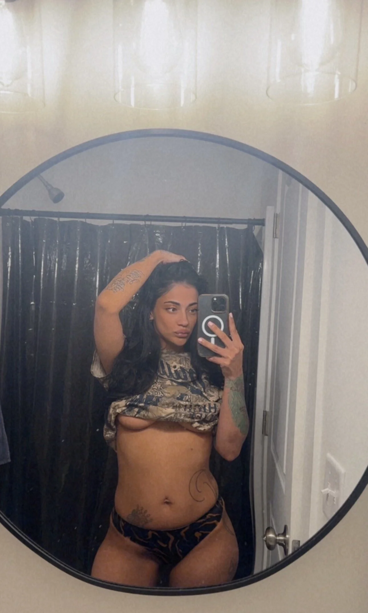 XXX Porn Photo of Nude crybabytrouble 10