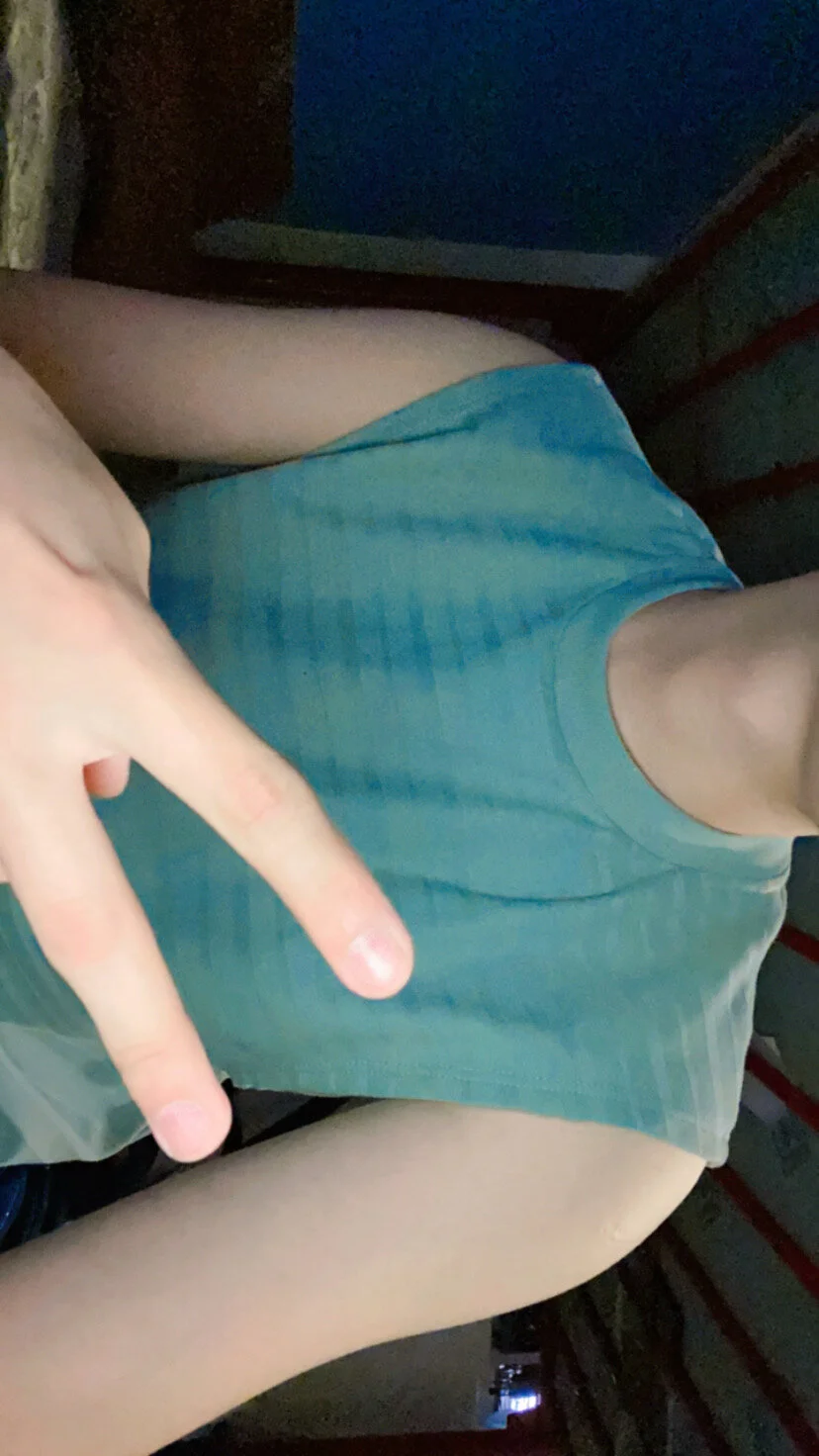 XXX Porn Photo of Nude Andy_Hmo 1