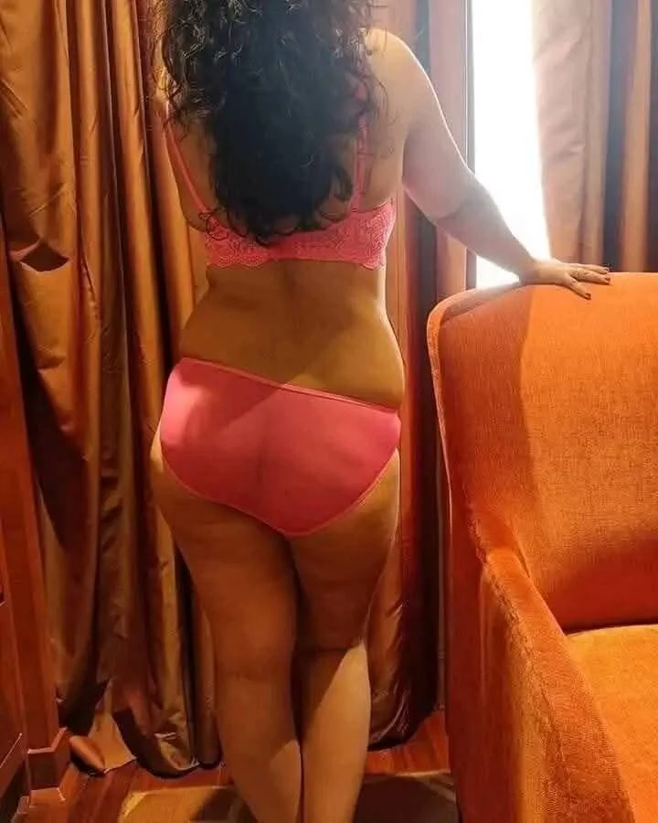XXX Porn Photo of Nude EeshaQueen 15