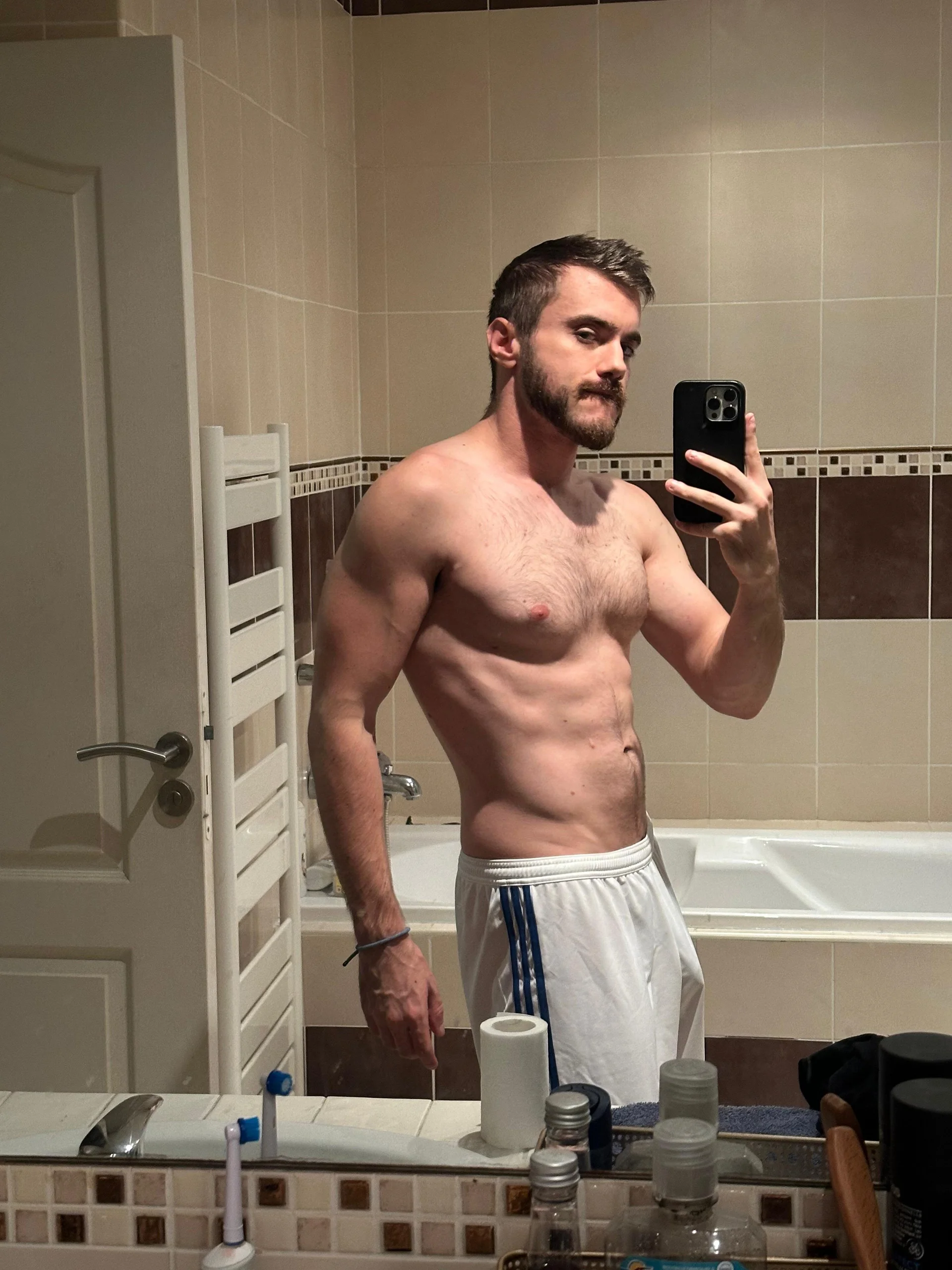 XXX Porn Photo of Nude Mikev 19