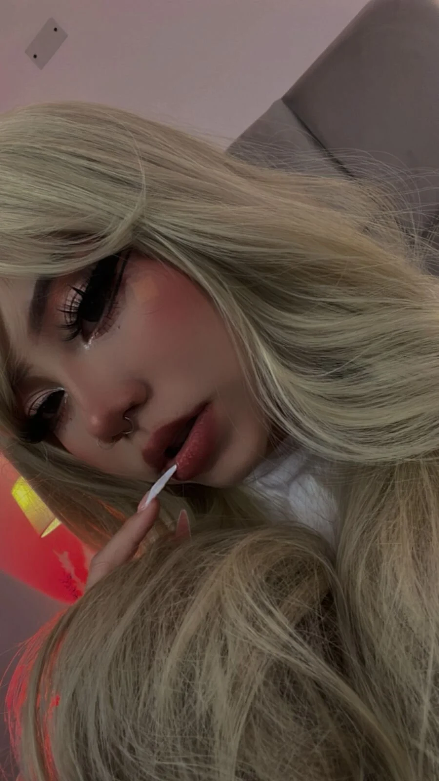XXX Porn Photo of Nude valkyrie_claire_ 4