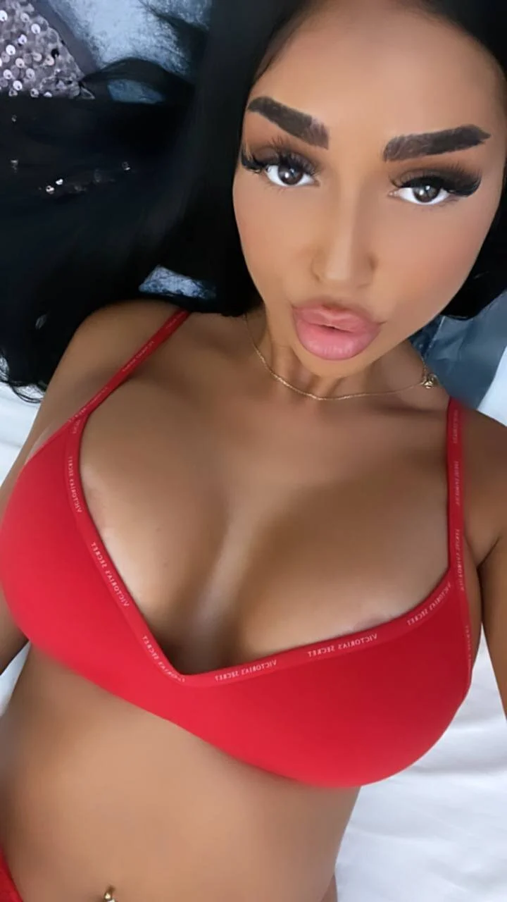 XXX Porn Photo of Nude IsaFuego 24