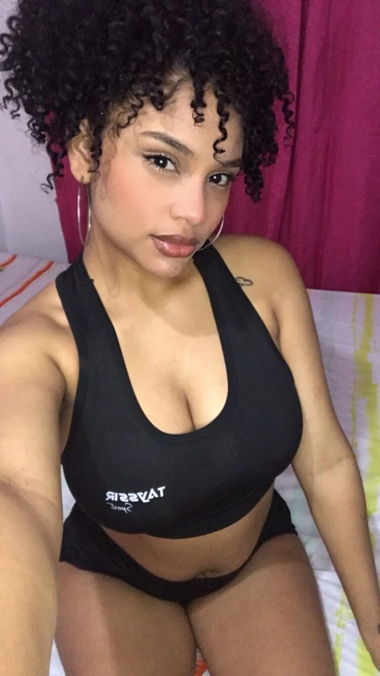 XXX Porn Photo of Nude madison_flores 1