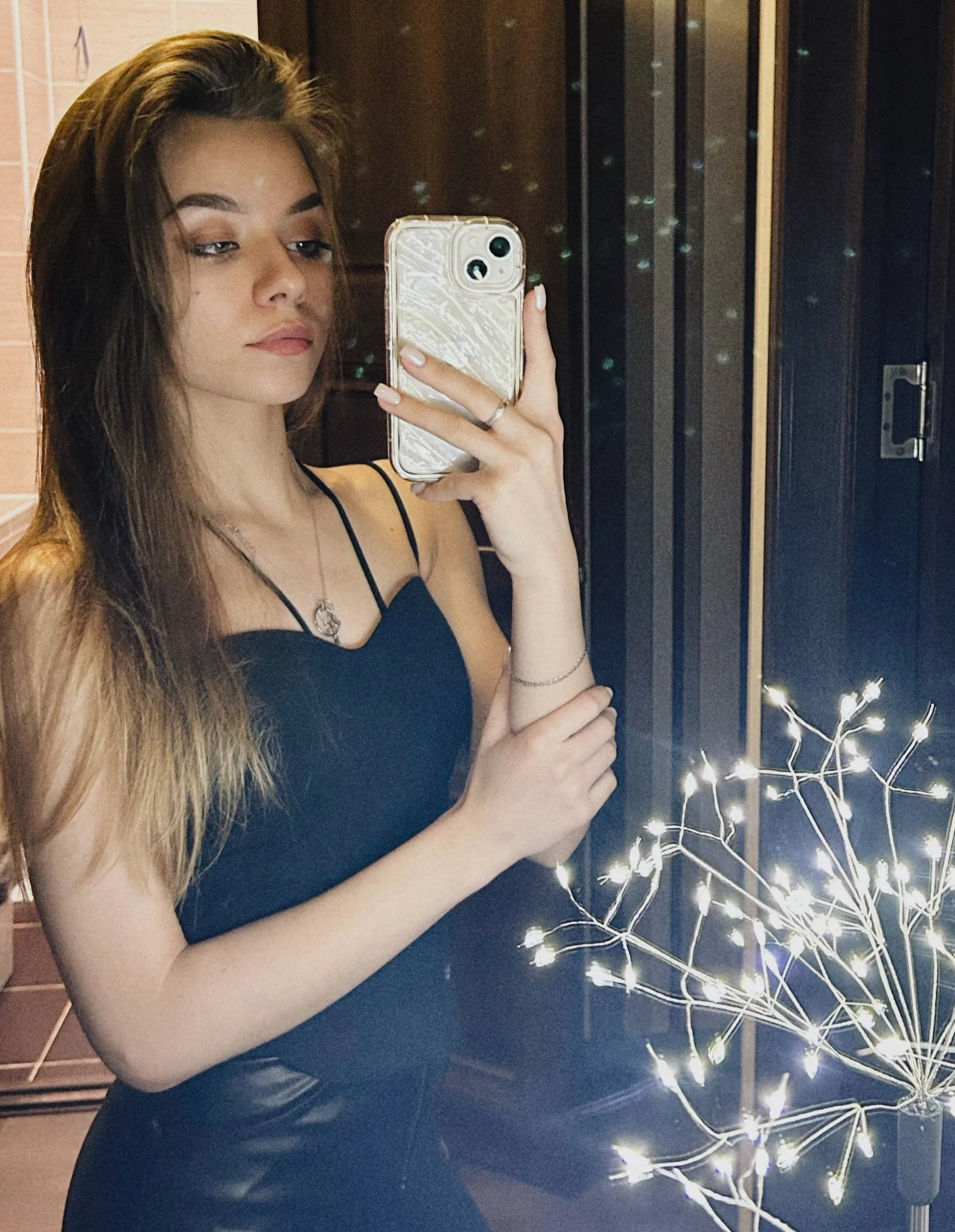 XXX Porn Photo of Nude BrunaLinklater 5